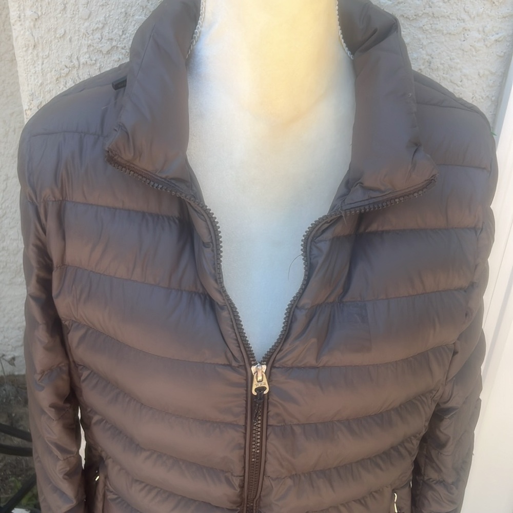 TUMI Women's Clairmont Pax Hooded Travel Pillow Jacket Brown Taupe Size L - Picture 2 of 13
